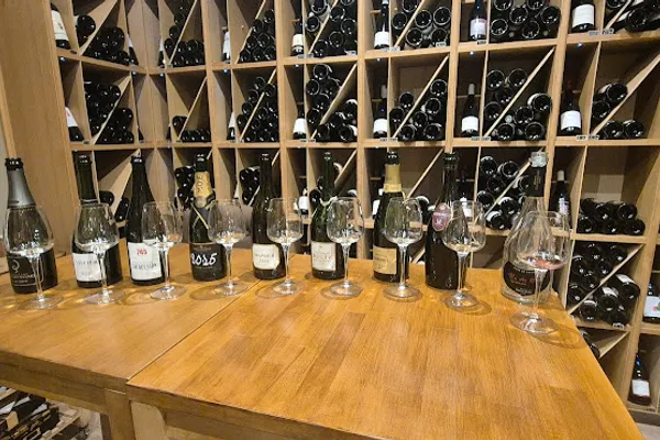 A LA CAVE, Caviste à Levallois-Perret — Cabinet