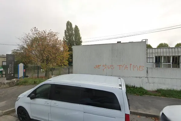 Adriano Guerra, Grossiste en vins à Viry-Châtillon — Cabinet