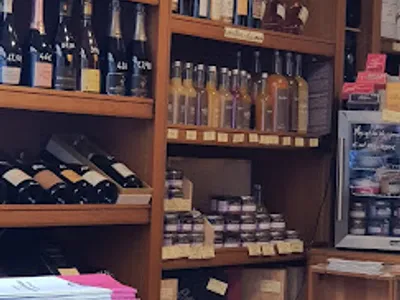 Âme & Esprit du Vin • CAVE A VINS — Caviste à Paris