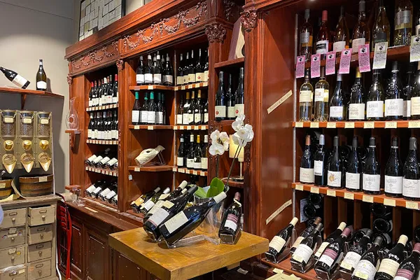 Ame & Esprit du Vin • CAVE & BAR A VINS, Caviste à Paris — Cabinet