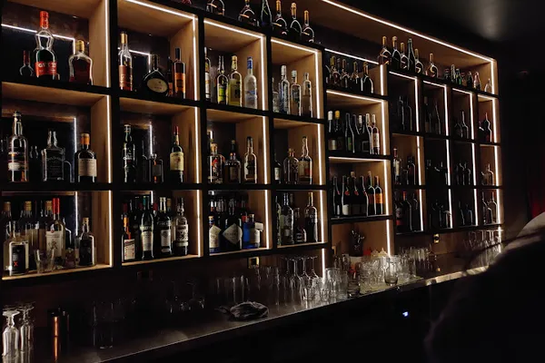 AU LOUP, bars à Paris — Cabinet