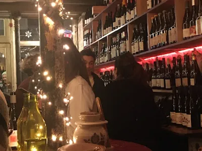 Au Petit Rozey — bars à Paris