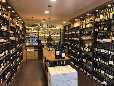 Aux Vins Vivants Lévis - Caviste BIO & Vin Nature — Cavistes à Paris