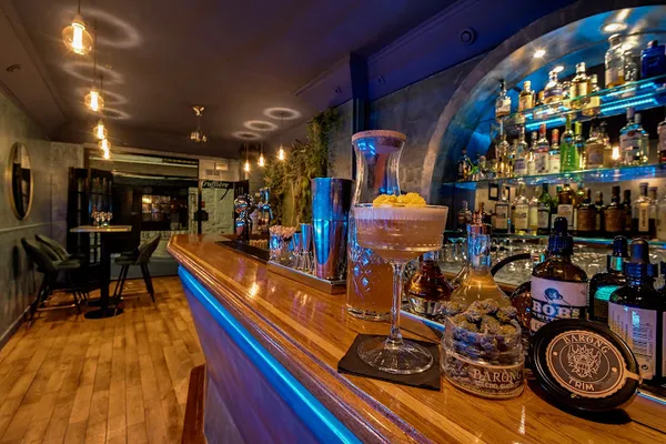 Barong Bar Cocktails Paris, bars à Paris — Cabinet