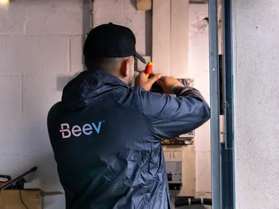 Beev - Leasing Pro voitures électriques, bornes de recharge, gestion de flotte — Courtier automobile à Paris