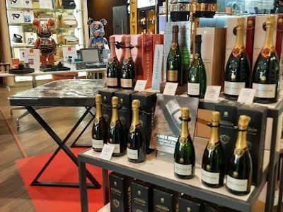 Boutiques Publicisdrugstore — Cavistes à Paris