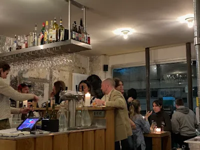 Buttes Snack Bar — bars à Paris