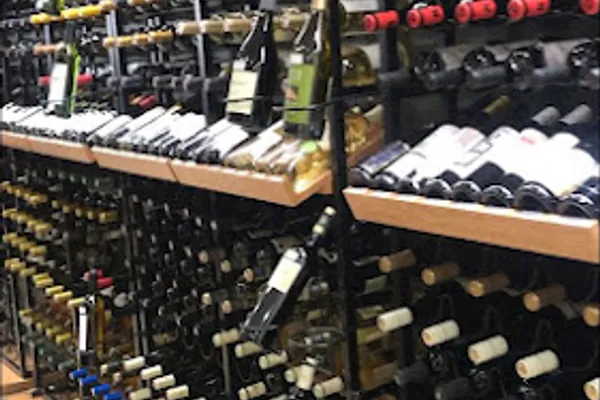 CAVAVIN - Cherbourg (Wine shop), Cave à vins à Cherbourg-en-Cotentin — Cabinet