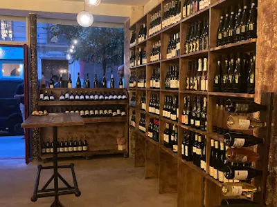 Cave le Quatre — Cave à vins à Paris