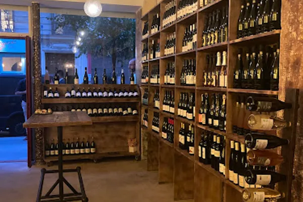 Cave le Quatre, Cave à vins à Paris — Cabinet