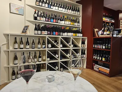 Cave Les Piqueurs — bars à Paris