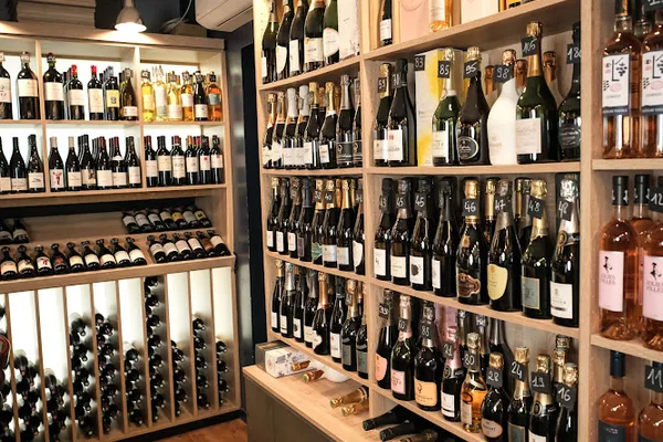 Cave Ponthieu, Caviste à Paris — Cabinet