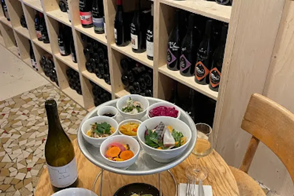 Cave Sauvage, bars à Paris — Cabinet