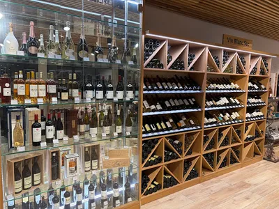 Cave Union Vinicole — Domaines et châteaux à Villiers-en-Plaine