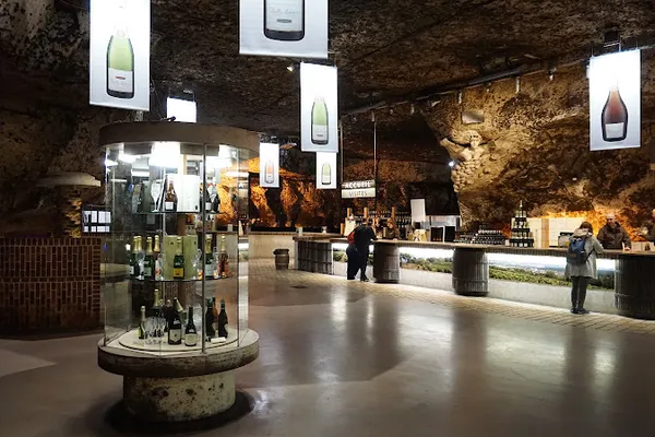 Caves Bailly Lapierre, attractions à Saint-Bris-le-Vineux — Cabinet