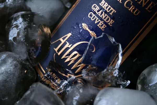 Champagnes Arlaux, Établissement vinicole à Paris — Cabinet