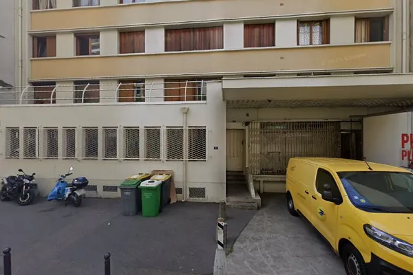 Chateau.com, Magasin de vins et spiritueux à Paris — Cabinet