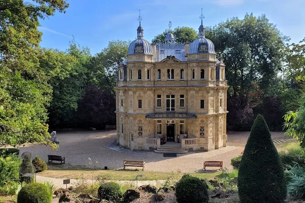 Château de Monte-Cristo, attractions à Le Port-Marly — Cabinet