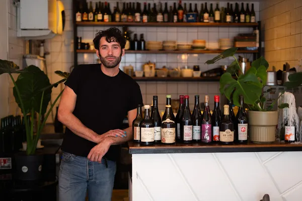 CLAVELIN - Bar à Vin du Jura et Comtés, bars à Paris — Cabinet