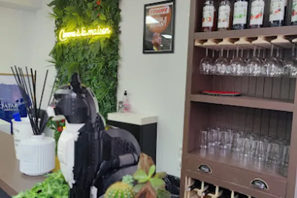 Comme À La Maison (Bar à jeux, Boutique et TCG), cafés à Puteaux — Cabinet