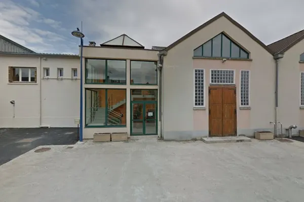 Coopérative vinicole La Gravelle, Magasin de matériel pour la production de vin à Mareuil-le-Port — Cabinet