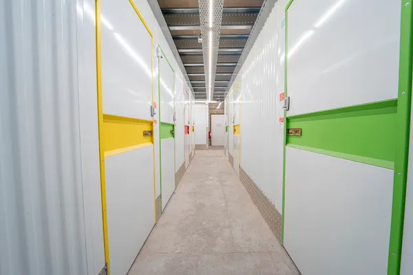 Costockage – Location de box de stockage & Garde-Meuble, Garde-meubles en libre-service à Paris — Cabinet