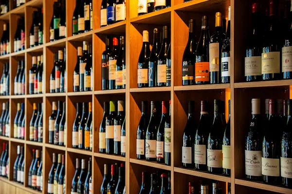 D’KAV | Cave à Vin, Wine Shop, Magasin de vins et spiritueux à Clamart — Cabinet