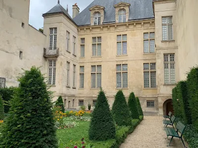 Divvino Marais — Caviste à Paris