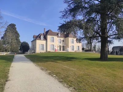 Domaine de la Motte — Château à Luzarches