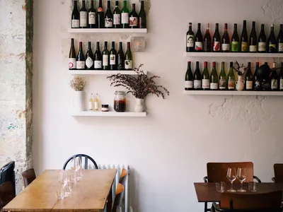 Early June — restaurants à Paris
