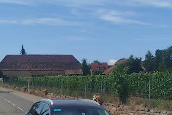 EGUISHEIM - Cave Coopérative, Arrêt de bus à Eguisheim — Cabinet