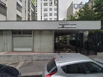 Elyone — Computer consultant à Paris