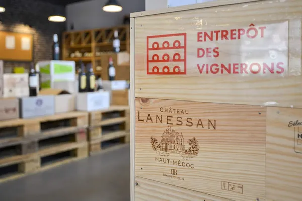 Entrepôt des Vignerons (Vignobles Viroflay), Caviste à Viroflay — Cabinet