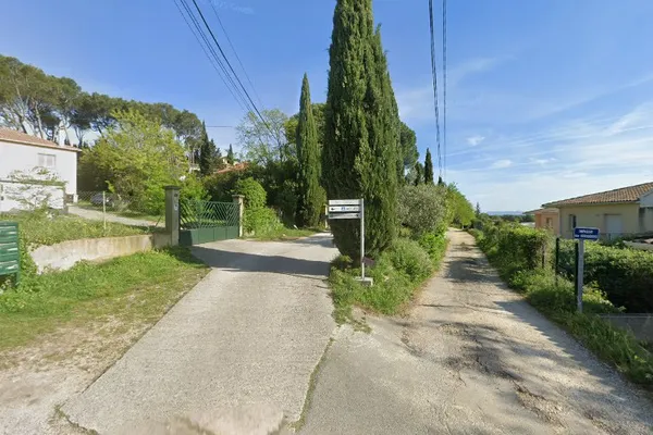 Etablissements Paul Rouvier Et Fils, Grossiste en vins à Pont-Saint-Esprit — Cabinet