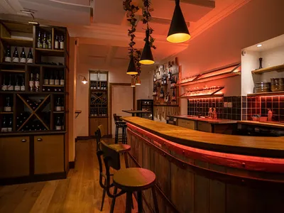 Exces — bars à Paris