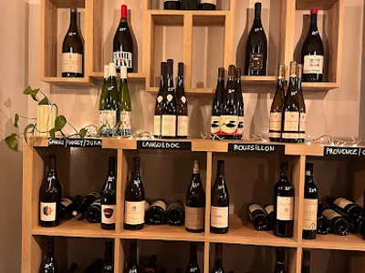 FOUDRE vins d'émotions - Cave à vins/cave à manger — Caviste à Paris