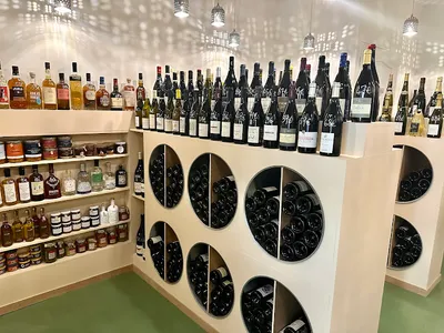 Gare Aux Vins (Gare de Lyon) - Caviste/Wine Shop & Cave à Manger/ Wine Bar — Caviste à Paris