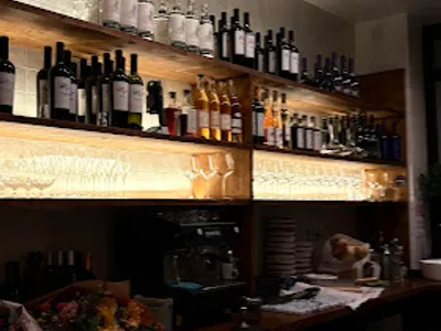 Gilgamesh: Vins anciens et cuisine persane | Ancient wines and Persian food — bars à Paris