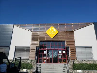 Groupe SOFRALAB — Siège social, Établissement vinicole à Magenta
