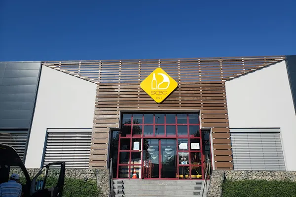 Groupe SOFRALAB, Siège social, Établissement vinicole à Magenta — Cabinet