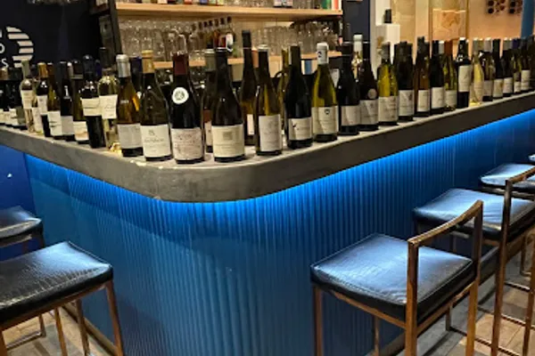 INSTANTS VINS, bars à Paris — Cabinet