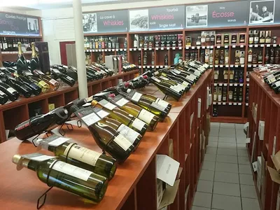 INTERCAVES LE PORT MARLY — Wine store à Le Port-Marly