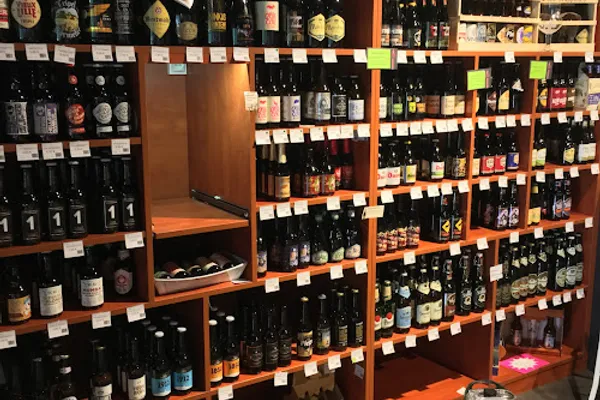 Intercaves Niort - Cave à vins, bières, spiritueux, champagnes - Pour particuliers et professionnels, Caviste à Niort — Cabinet