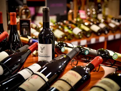 Intercaves Suresnes - Cave à vins, bières, spiritueux et champagnes - Pour particuliers et professionnels — Caviste à Suresnes