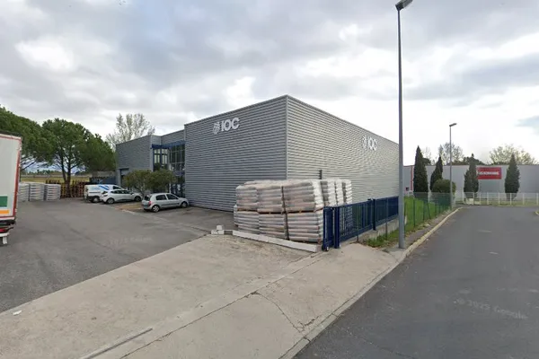 IOC Clermont L'hérault, Entrepôt à Clermont-l'Hérault — Cabinet