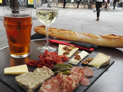 L'Excuse Bar — bars à Paris