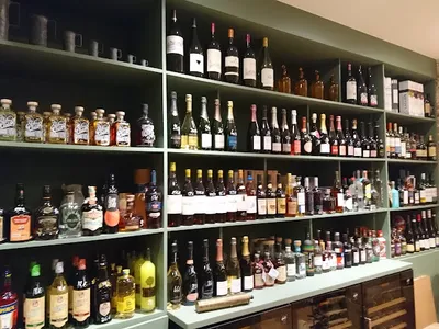 La Cave 17 — Cavistes à Paris