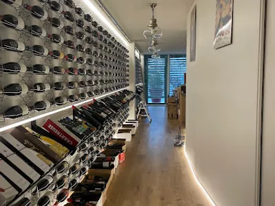 La Cave — Cavistes à Paris