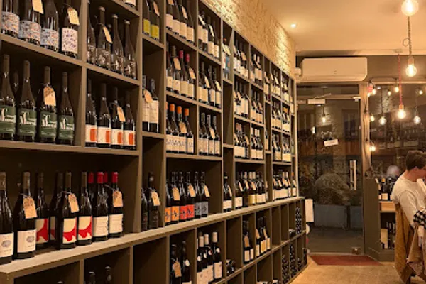 La Cave de Bastien, Caviste à Paris — Cabinet