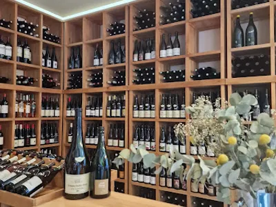La Cave de Jules Joffrin — Cavistes à Paris